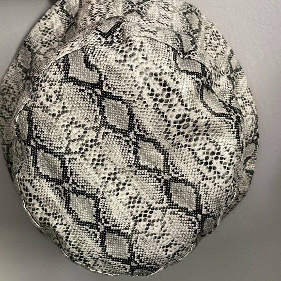 1pc Snake Print Bucket Summer Hats - Picture 6 of 6